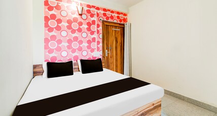 Hotel O queen hotel & restaurant Room Type - Classic