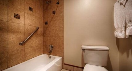 Best Western Holiday Hotel Room Type - 1 King Bed, Communication Assistance, Non-Smoking, Full Breakfast