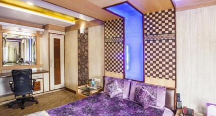 Hotel Astoria Residency Room Type - Honeymoon Suite