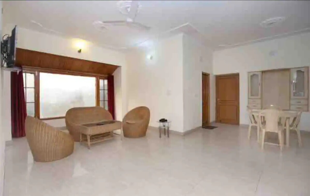 2BH Full View Flat in Kasauli Hills Kumarhatti - Tap to explore photos