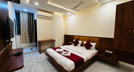 Hotel Prakashamm Room Type - Double Deluxe Room
