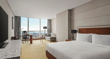InterContinental Hanoi Landmark72, an IHG Hotel Room Type - 1 King Premium Club Lounge Access