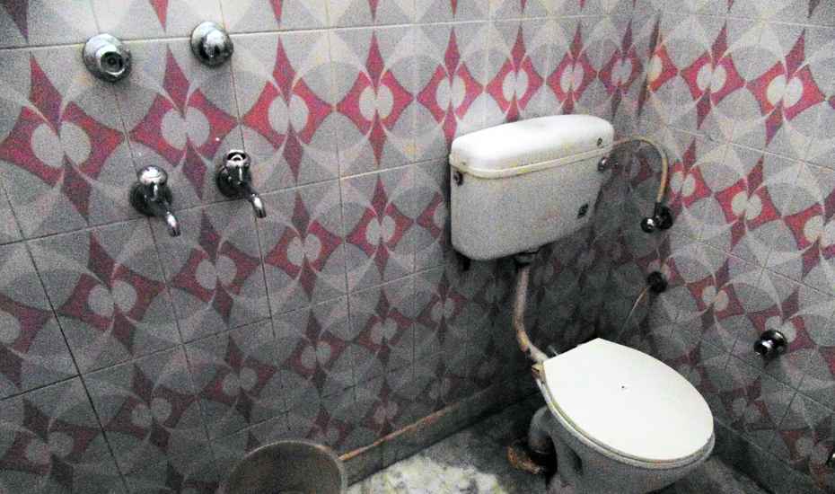 Delhi palace - Tap to explore photos