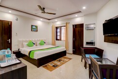 Itsy Hotels Nv, Tapovan