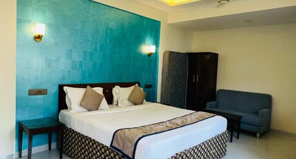 Royal Suites Room Type - King Bed Suite with City View