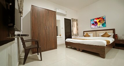 Hotel Decent Inn Room Type - DELUX AC ROOM