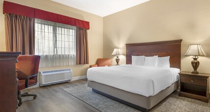 Best Western Plus Vineyard Inn & Suites Room Type - 1 King Bed, Non-Smoking, Work Desk, Microwave And Mini-Refrigerator, Wi-Fi, Full Breakfast Best Western Plus Vineyard Inn & Suites Room Type - 1 King Bed, Non-Smoking, Work Desk, Microwave And Mini-Refrigerator, Wi-Fi, Full Breakfast