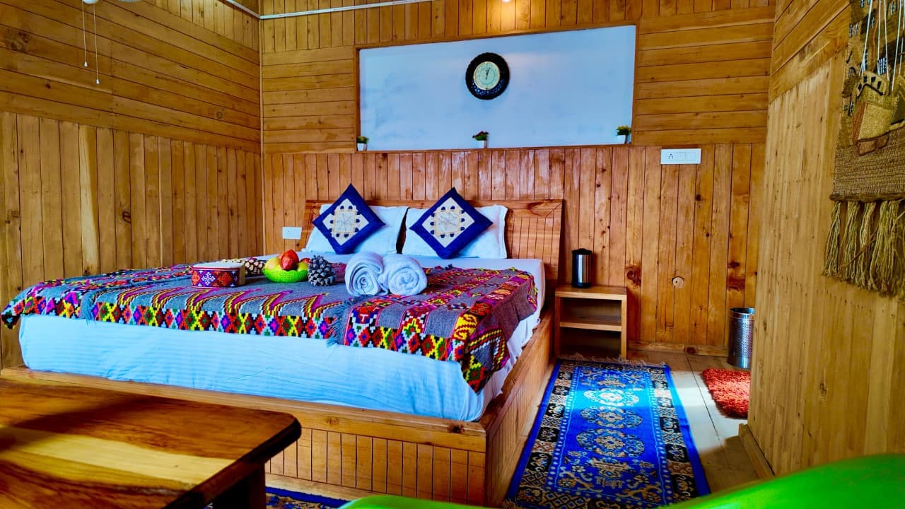 Apple Hills Homestay - Tap to explore photos