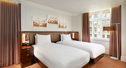 Hilton London Hyde Park Room Type - KING DELUXE GUEST ROOM
