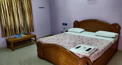 Hotel Sri Akshardham,Vaitheeswaran Koil Room Type - double room