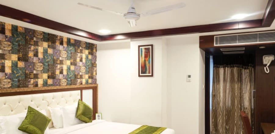 Treebo Empire - Tap to explore photos