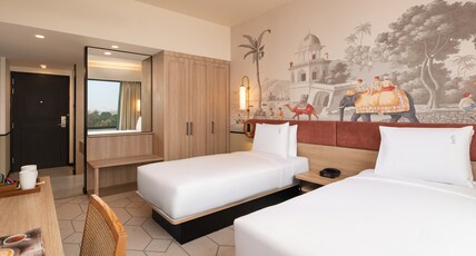 Holiday Inn Gurgaon NH8 by IHG Room Type - 2 Twin Standard Pool View