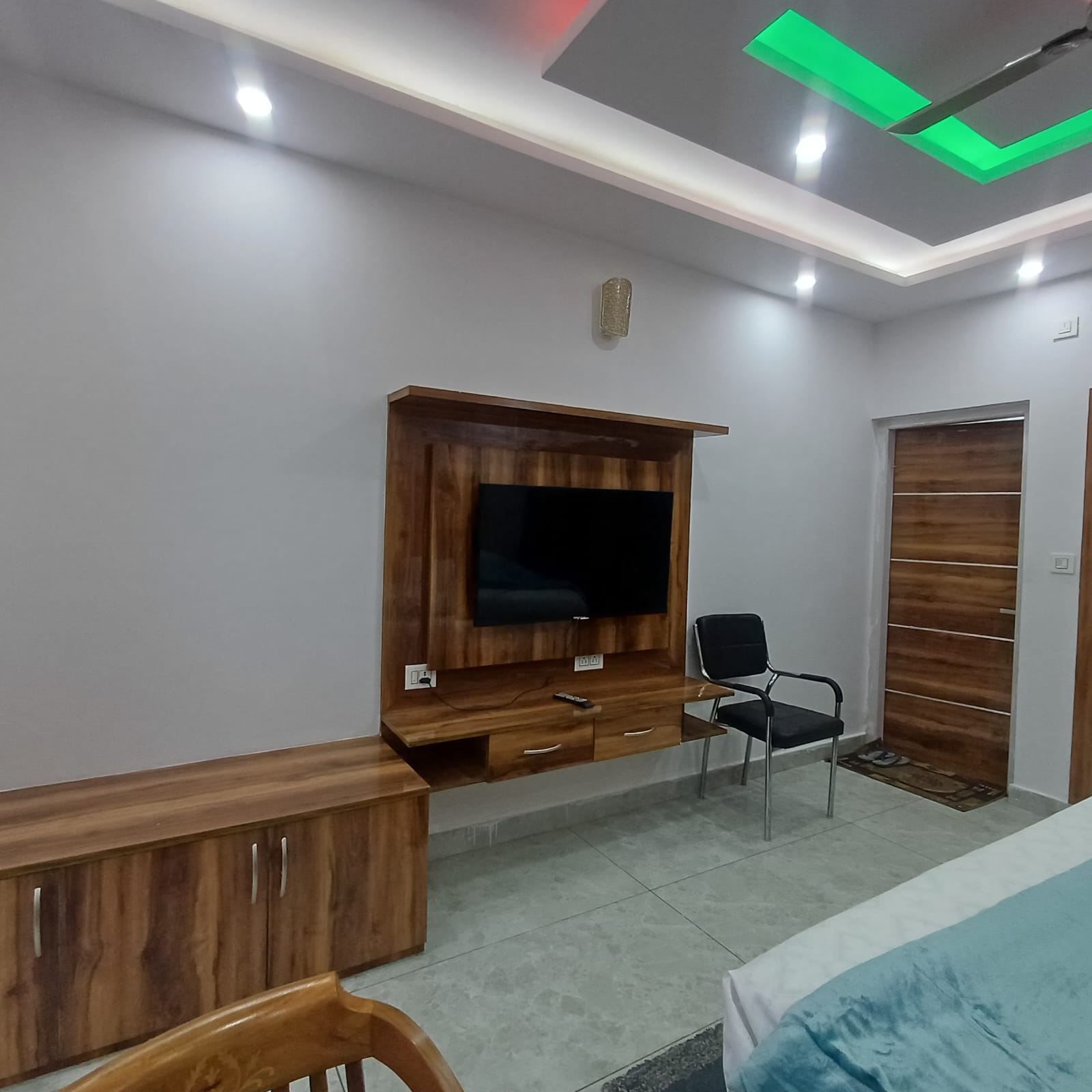 Heera Lodge Kasauli - Tap to explore photos