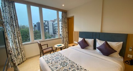 Hotel Mumbai House Express Room Type - Super Deluxe Room