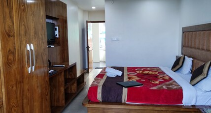 HOTEL INDIA HOUSE Room Type - Deluxe Room