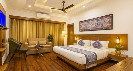 Hotel Green Rooms, Vintage Luxury Near Dal Lake Room Type - Premium Room Hot and Cold AC