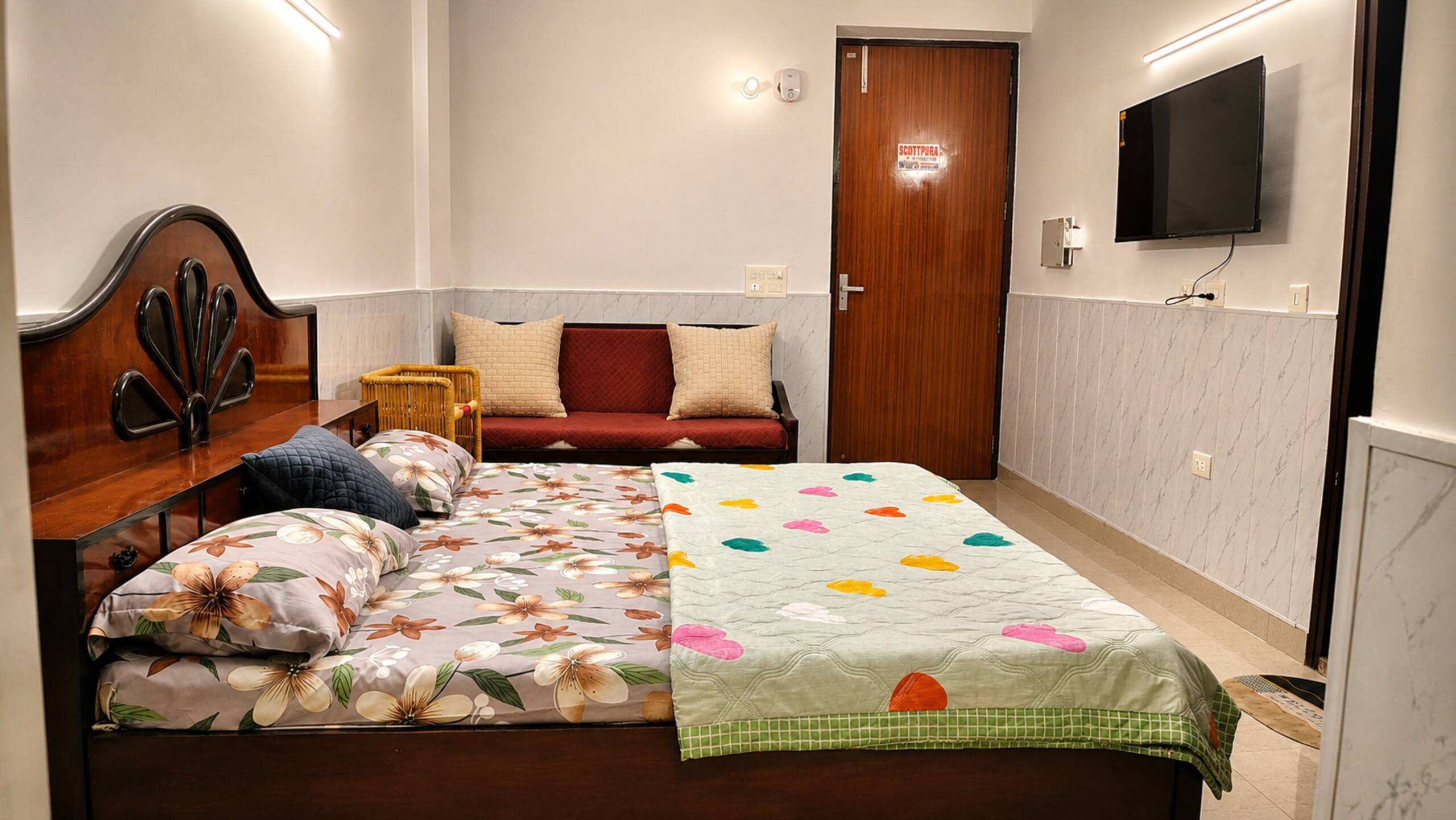 Vandan Homestay - Tap to explore photos