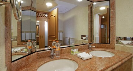 Holiday Inn QUERETARO-CENTRO HISTORICO Room Type - 2 Queen Premium