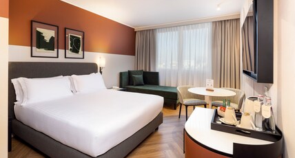 Crowne Plaza PADOVA Room Type - 1 King Standard Single Sofa Bed Crowne Plaza PADOVA Room Type - 1 King Standard Single Sofa Bed