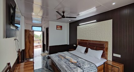THE MOUNTAIN AND SUNRISE VIEW Room Type - Deluxe Room with Balcony