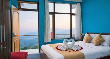 Mukhia Homestay - Takdah Room Type - Deluxe room with mountain view