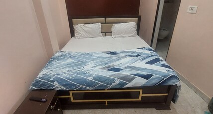 Shri Kshireshwar Palace Opposite RAM MANDIR Gate Room Type - Deluxe Family Room