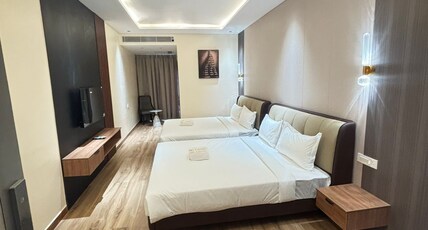 Sri VASAM Residency Room Type - Family Room AC