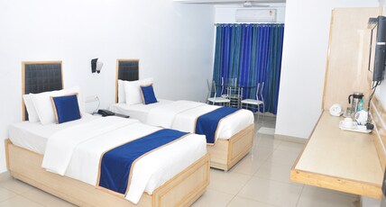 HOTEL VYTLA RESIDENCY Room Type - Deluxe Room - Twin Bed