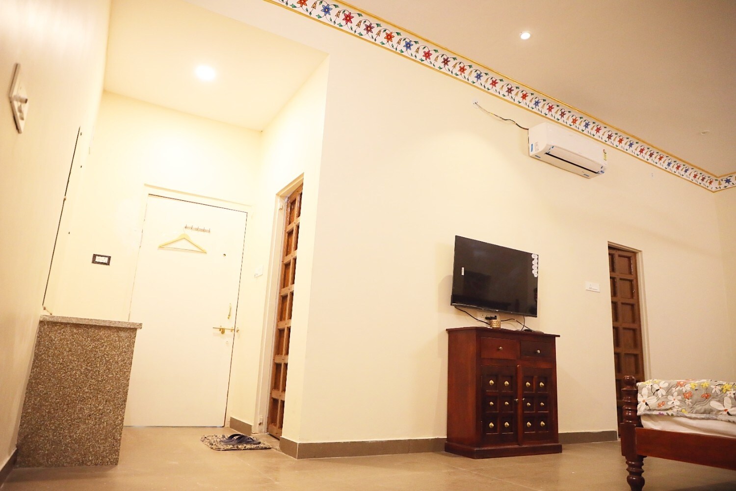 Hotel Kumbha heights - Tap to explore photos