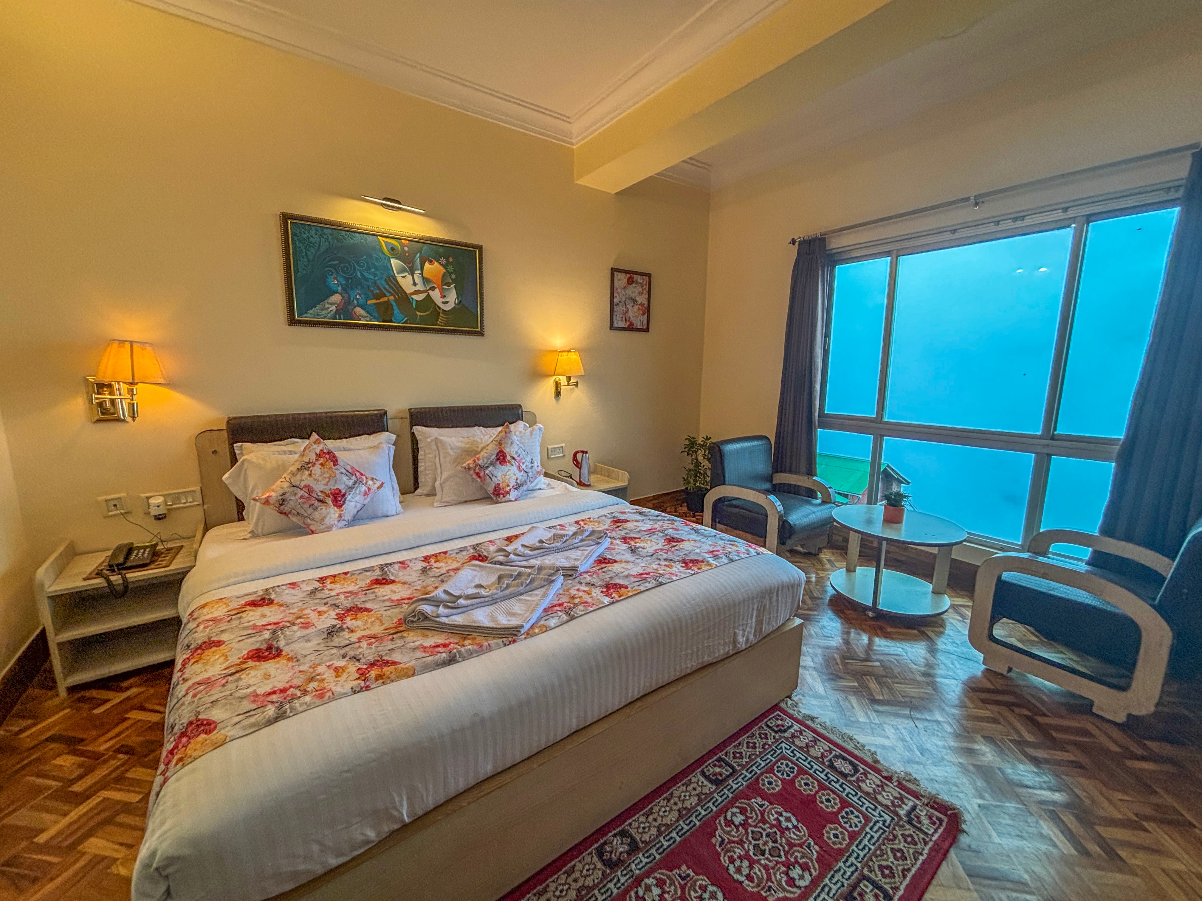 Rare Himalayas De Regency - Tap to explore photos