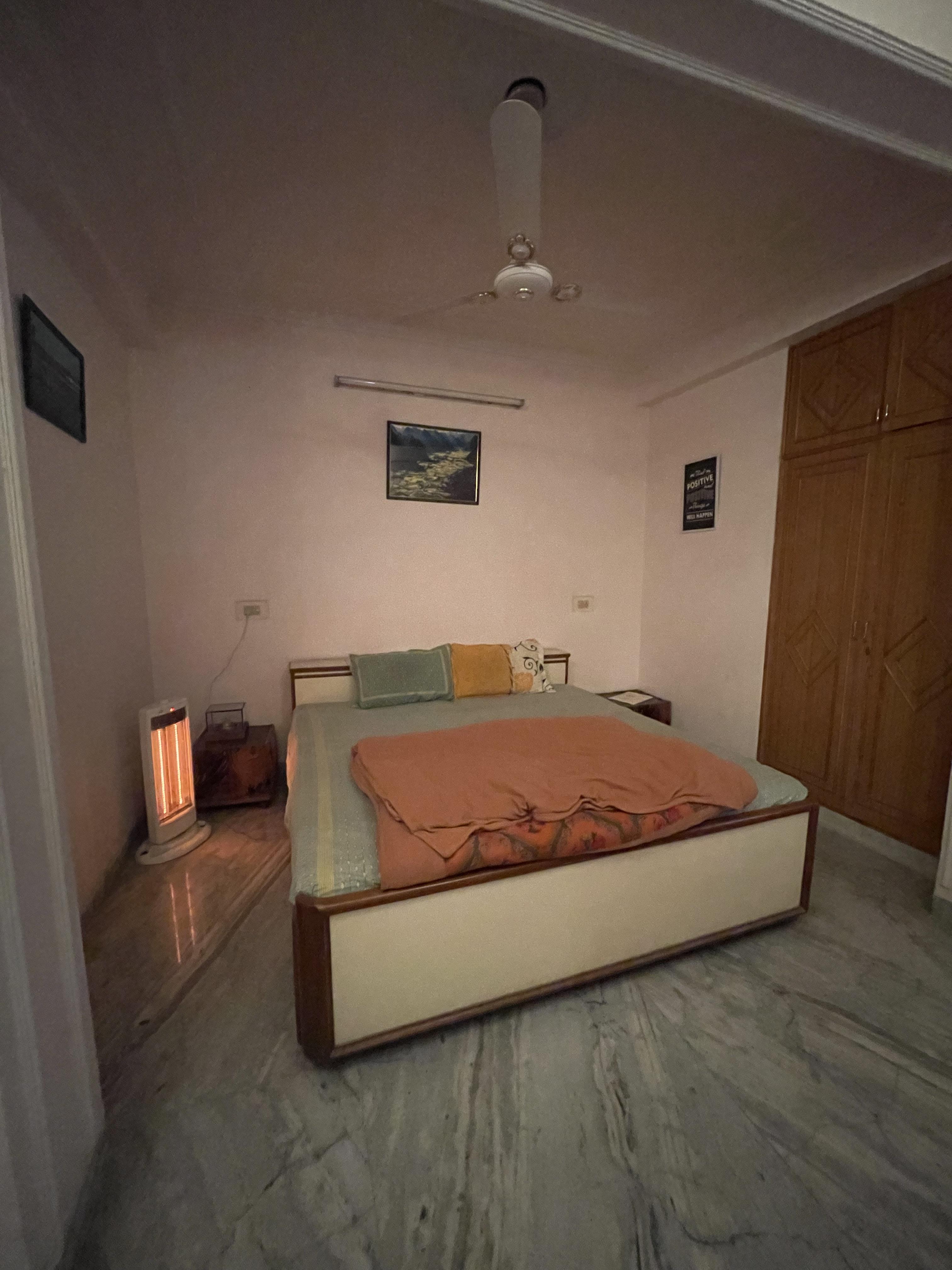 Majestic Valley - Tap to explore photos