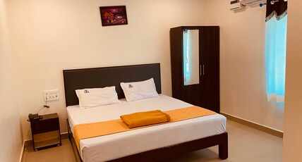 HOTEL SITAR GRAND Room Type - Deluxe Double AC