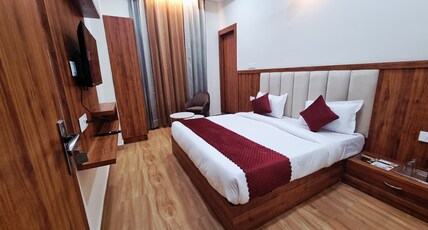 Om divine Room Type - Deluxe Room