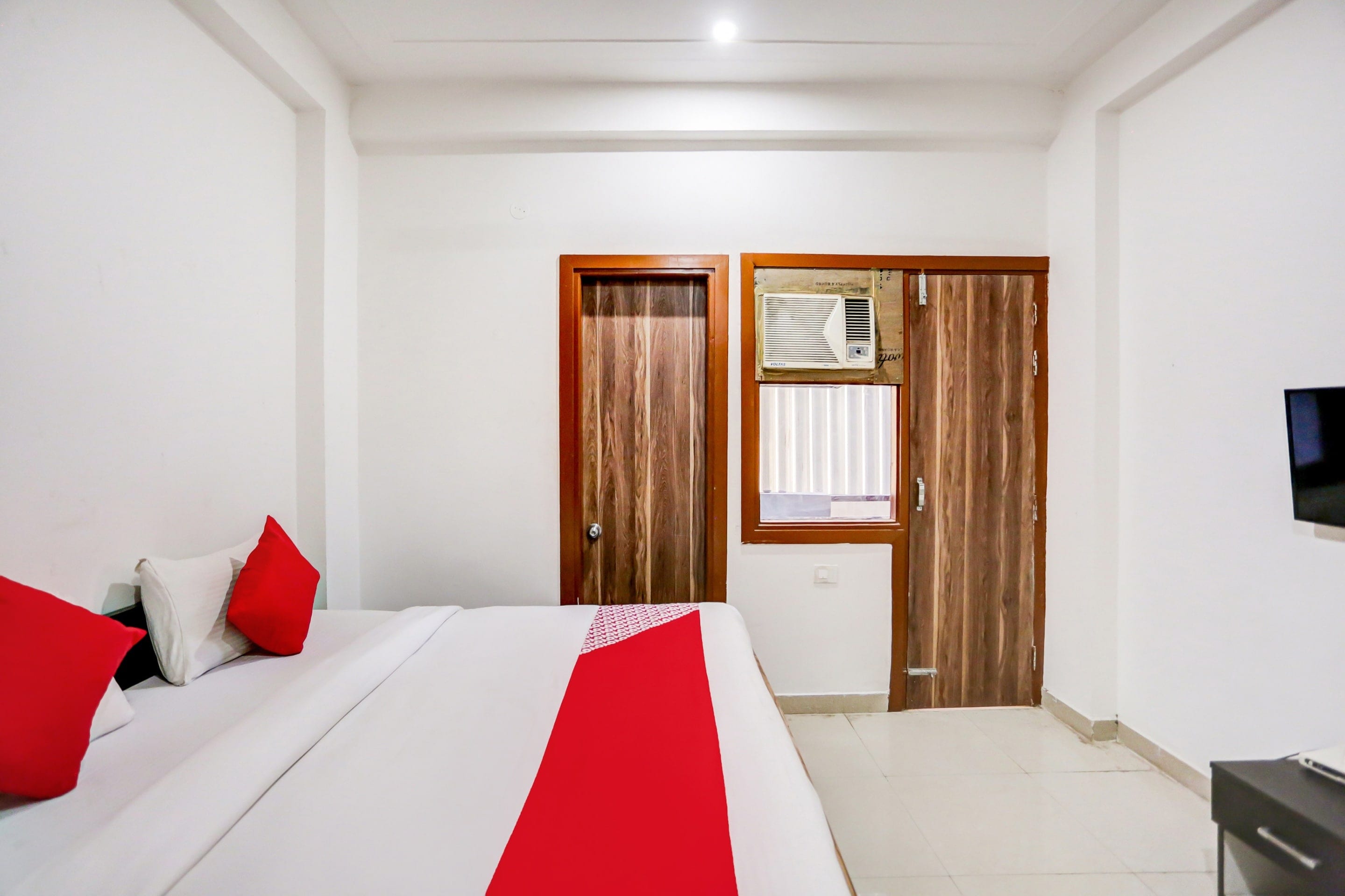 Hotel O by OYO Kavya Group of Residency (Kavya Hotel) - Tap to explore photos