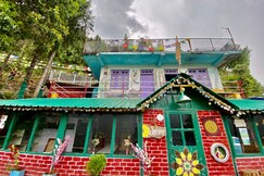 Bird's Home : Rustic Cabins & Glamping Escape