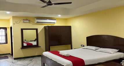 Hotel Vaithee Park Room Type - Deluxe AC Room