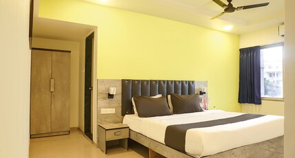 FabHotel Vardhan Plaza Room Type - Deluxe Room