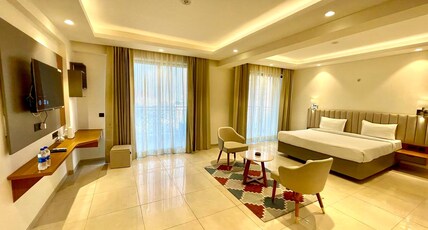 Hotel Omaxe Mini Hazratganj Room Type - Chennai Super Kings