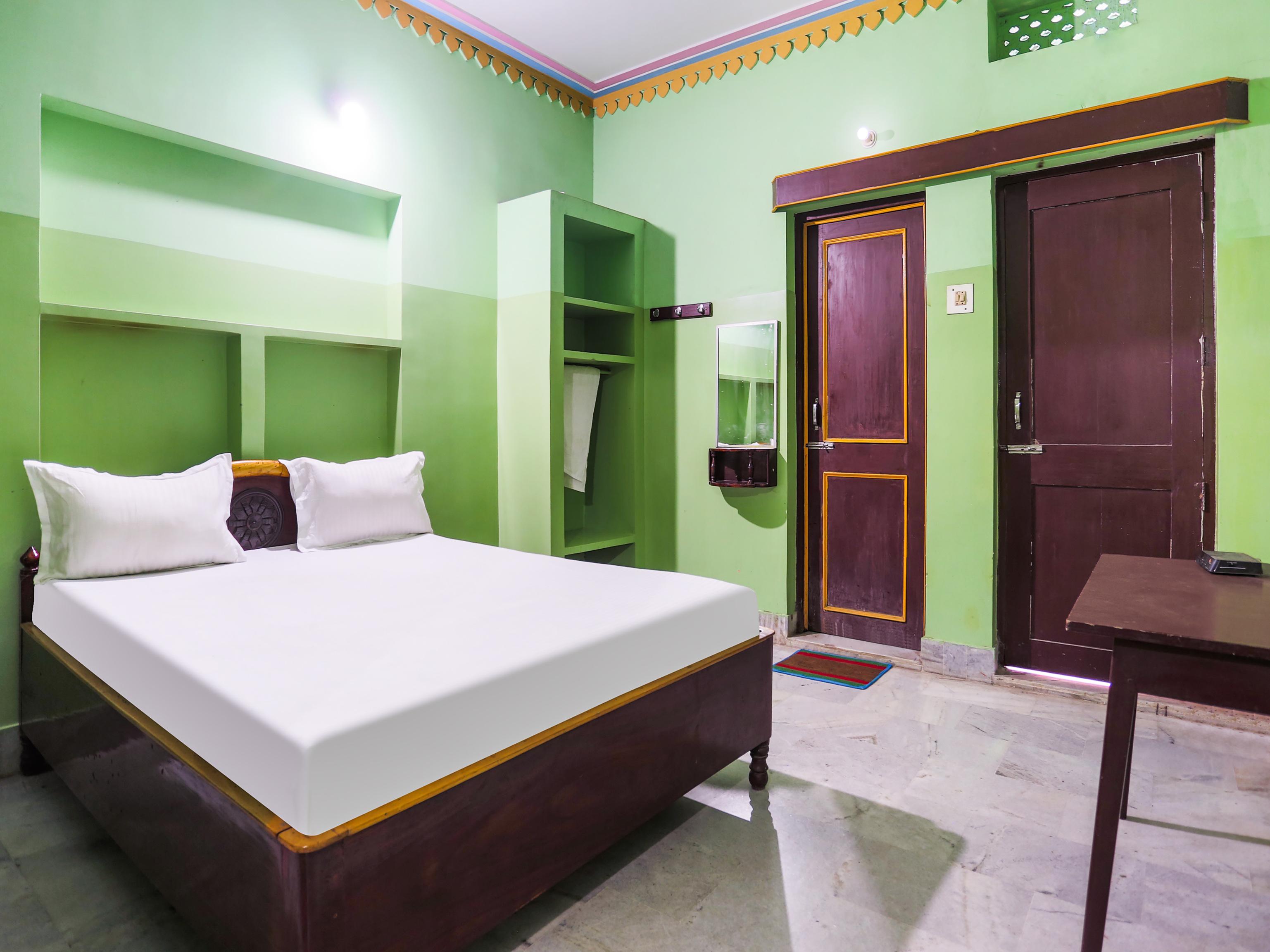 SPOT ON Indra Bhawan Lodge - Tap to explore photos