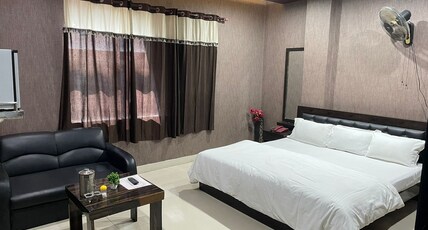 Hotel Maya Shyam Room Type - Super Deluxe AC Rooms