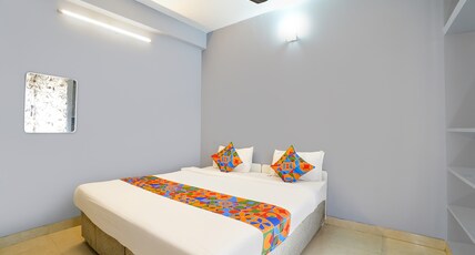 FabHotel Senthamizh Residency I Room Type - Deluxe Room