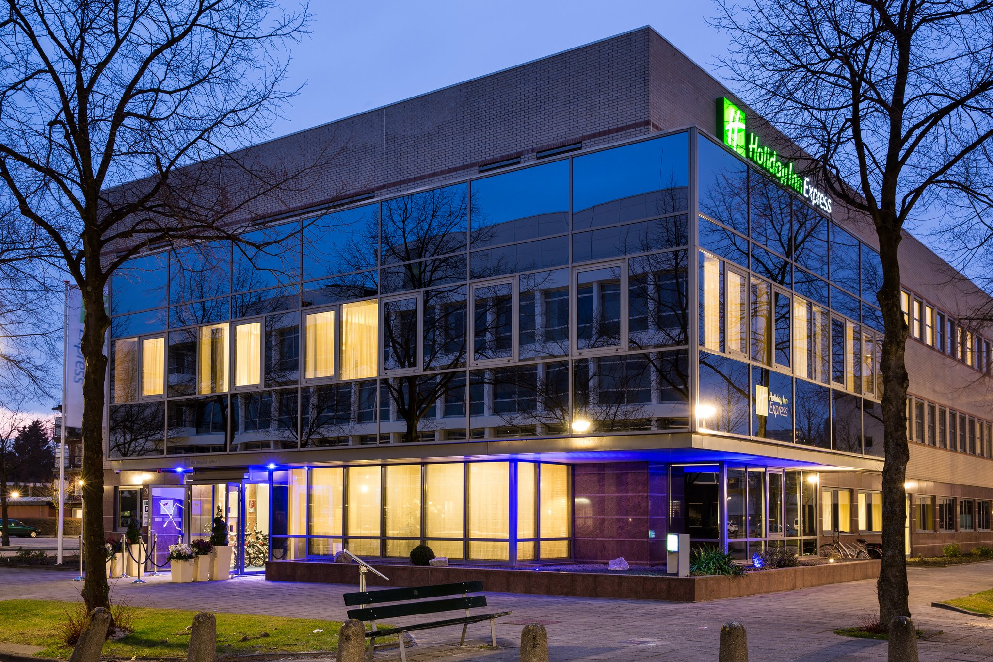 Holiday Inn Express Amsterdam - South - Tap to explore photos