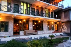 Doghari stays - Brostel