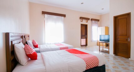 Hotel O Edotel Smkn 1 Pacet Syariah Room Type - Indonesia Deluxe Twin