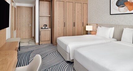 Crowne Plaza Dubai Jumeirah Room Type - 2 Twin Standard Top Floor