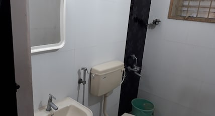 Sea Queen Residency (800 Meters from US Consulate) Room Type - Executive Sea Queen Residency (800 Meters from US Consulate) Room Type - Executive