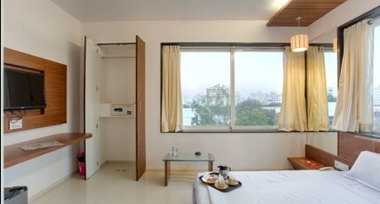 Hotel Pallav Room Type - Super Deluxe Room