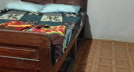 one separate room with separate entrance Room Type - BudgetNest