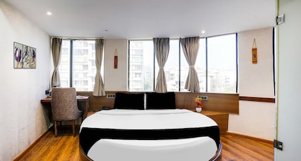 Collection O Andheri Near Western Express Highway Room Type - Super Deluxe Room Collection O Andheri Near Western Express Highway Room Type - Super Deluxe Room