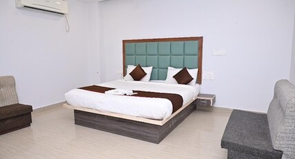 Hotel Pavani Residency Room Type - Deluxe Double Bed Room